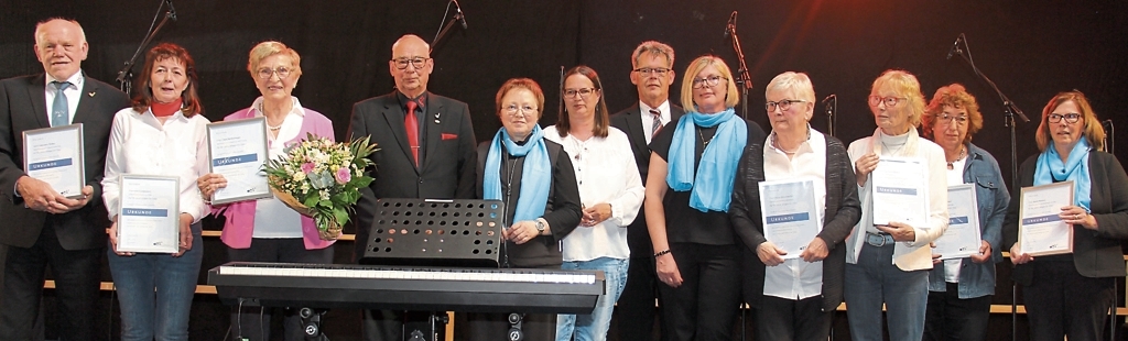 Ehrungen beim Chorfest – Foto: Anni Knipper